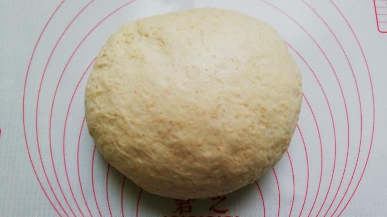 全麦燕麦吐司,取出排气,松弛10分钟