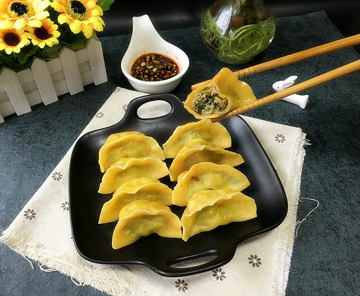 #彩色水饺# 马兰头猪肉南瓜饺,纯纯的清香味,好吃地很了
