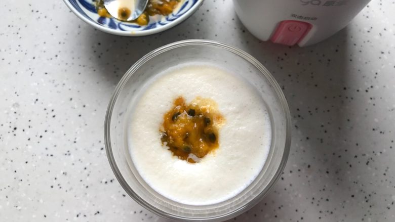 健康美味～百香果苹果奶昔,加入百香果