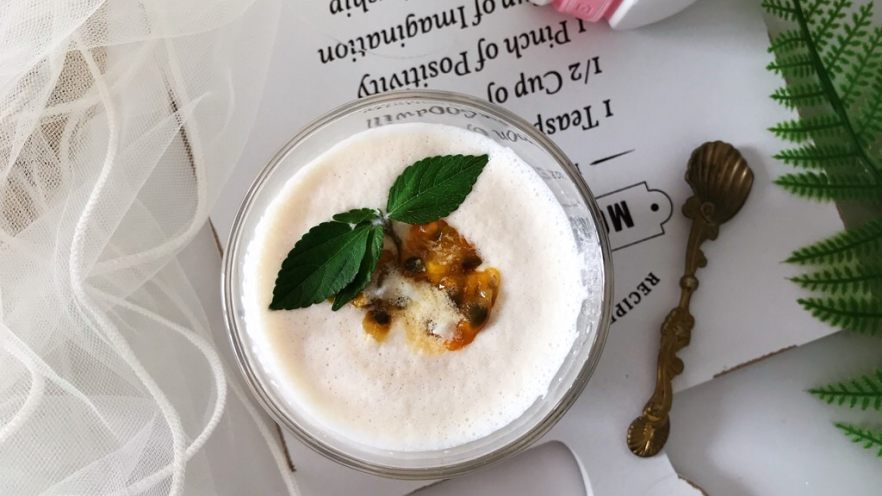 健康美味～百香果苹果奶昔