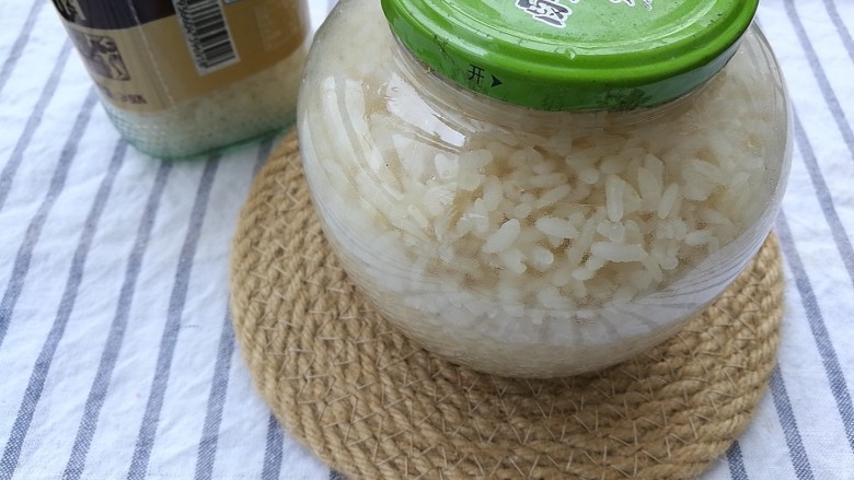 秋季滋养,牛奶酒酿炖蛋
(附自制酒酿法),盖上盖子