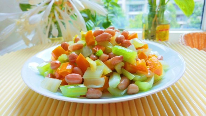 新文美食 凉拌素什锦,成品图