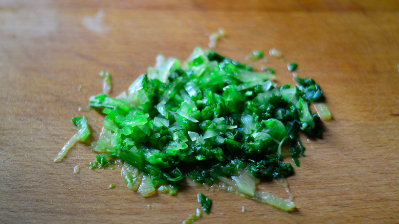 土豆生菜牛肉粥(辅食),切成碎末