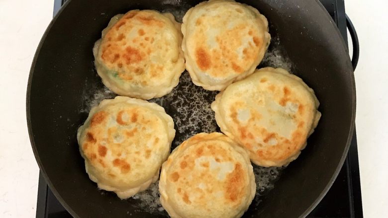 鸵鸟蛋麻椒馅饼,馅饼熟了