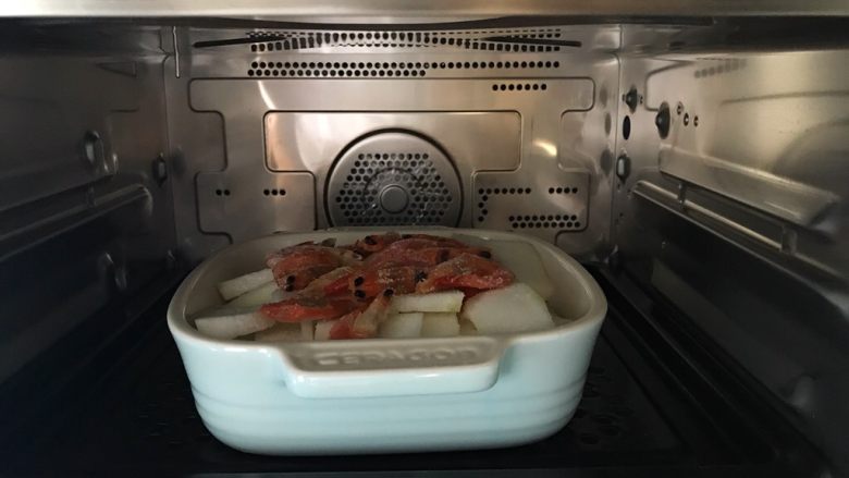 十味 虾干蒸冬瓜
,放入蒸箱