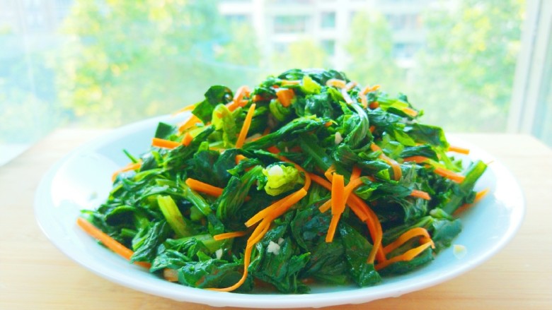 新文美食 凉拌香芹叶,成品图
