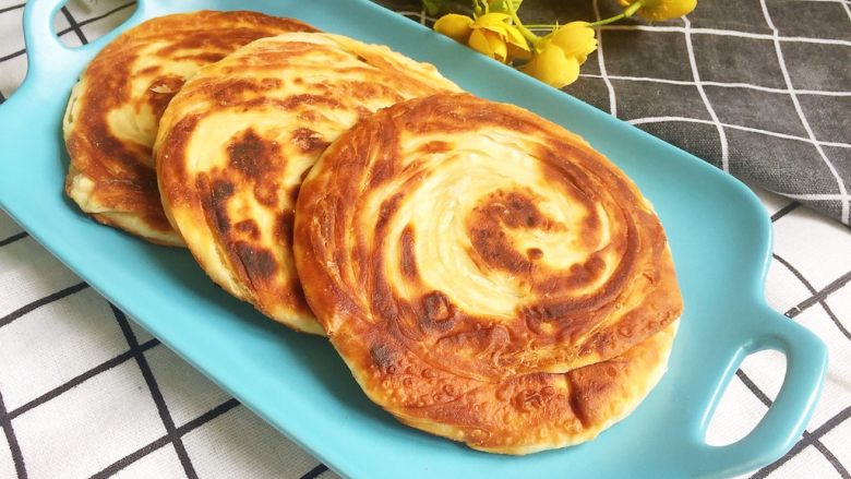 奶香盘丝饼,趁热食用,酥脆可口