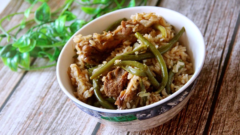 排骨豆角焖饭