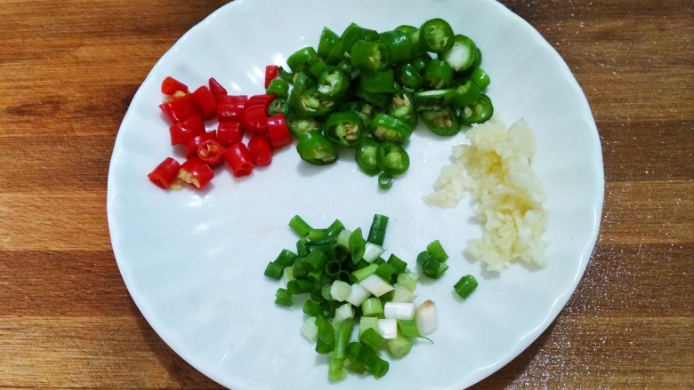 耙耙菜(PaPa菜) ,配料如上图切好