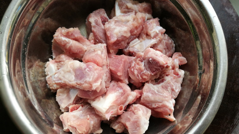 豆豉蒸排骨--快手营养蒸菜 ,装碗备用