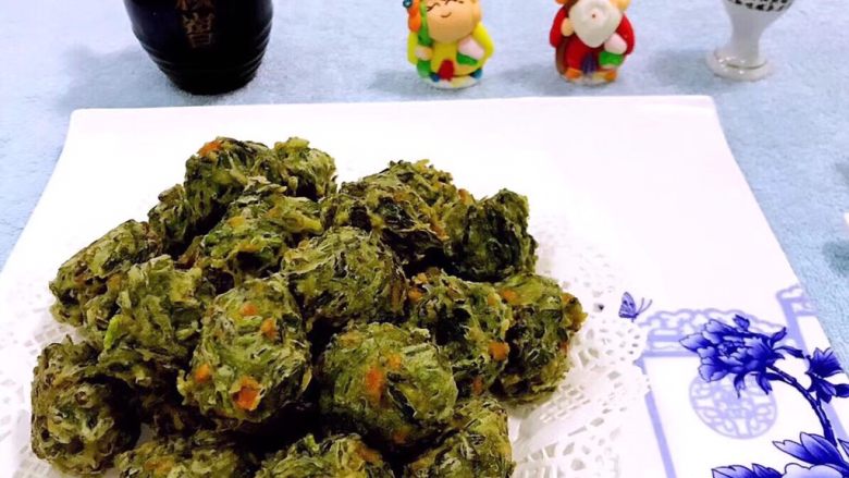 酥炸茼蒿丸,搭配着小酒品着美味和闺蜜聊着天也是一件很幸福的事噢