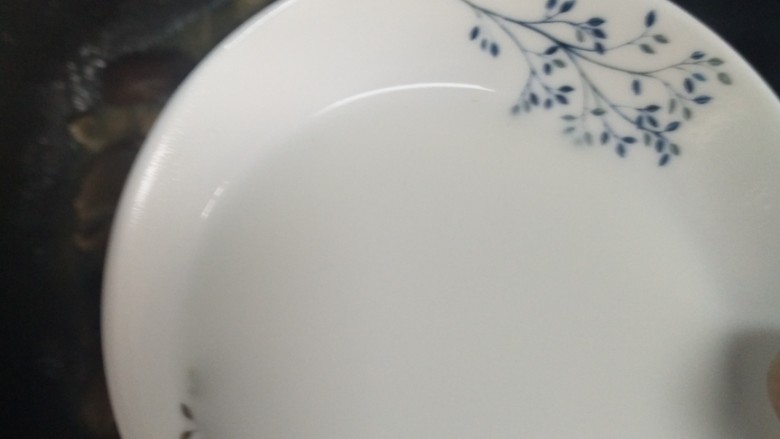 香菇滑鸡,加入水淀粉勾芡