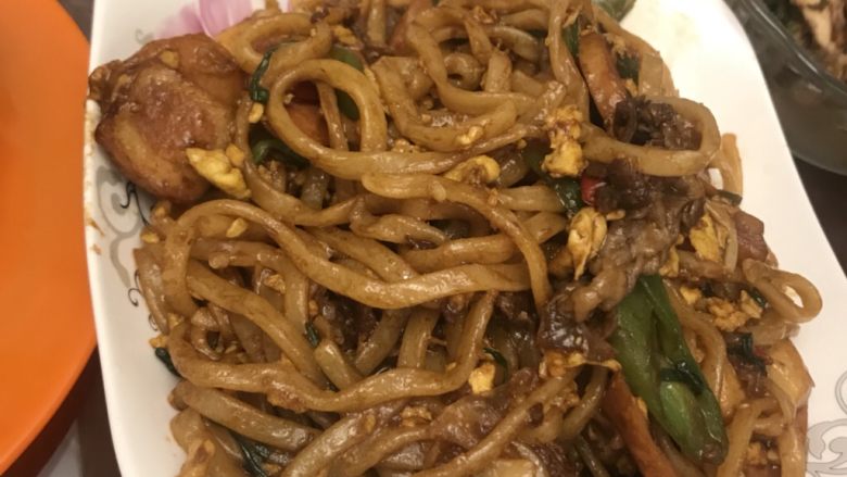 海鲜鸡蛋肉炒面➕肠,炒好➕蒸好的面 最后加上爱吃的<a style='color:red;display:inline-block;' href='/shicai/ 3517'>青菜</a> 完工