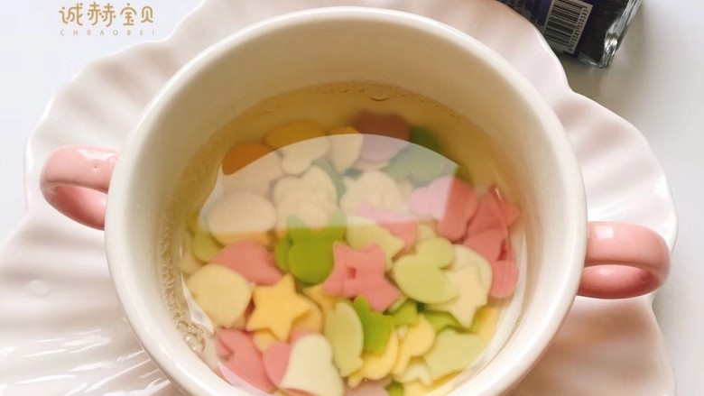 黄瓜船,卡通面煮8分熟备用