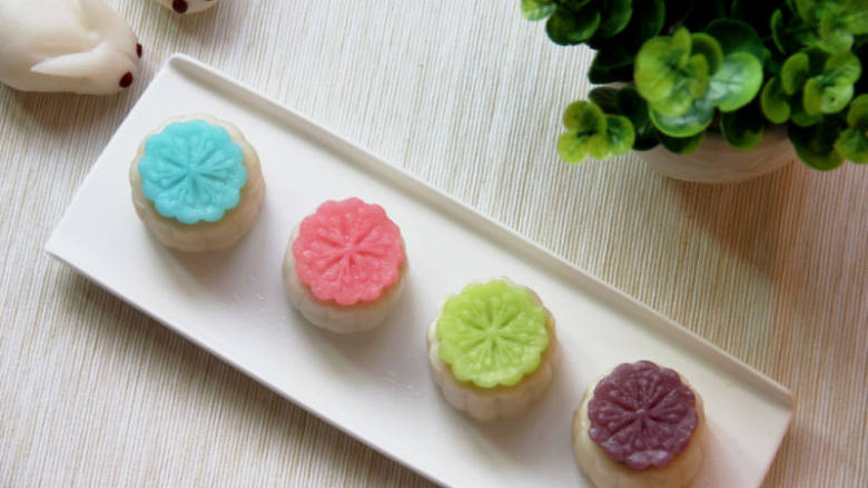冰皮月饼,软糯Q弹,香甜的冰皮月饼。