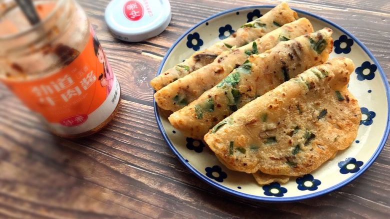 快手早餐饼~韭菜牛肉饼,可以吃了