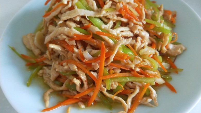 新文美食 香辣鸡丝,成品图