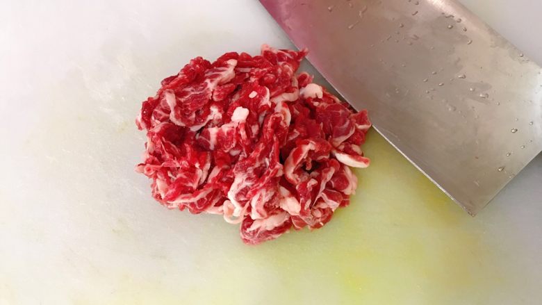 小炒牛肉,牛肉切薄片。
