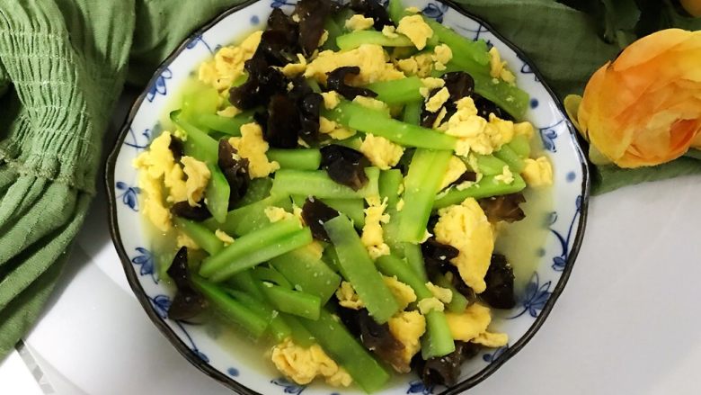 黄瓜木耳炒鸡蛋