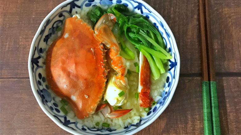 梭子蟹泡饭粥,鲜味十足,营养丰富的梭子蟹泡饭粥,简单快手。