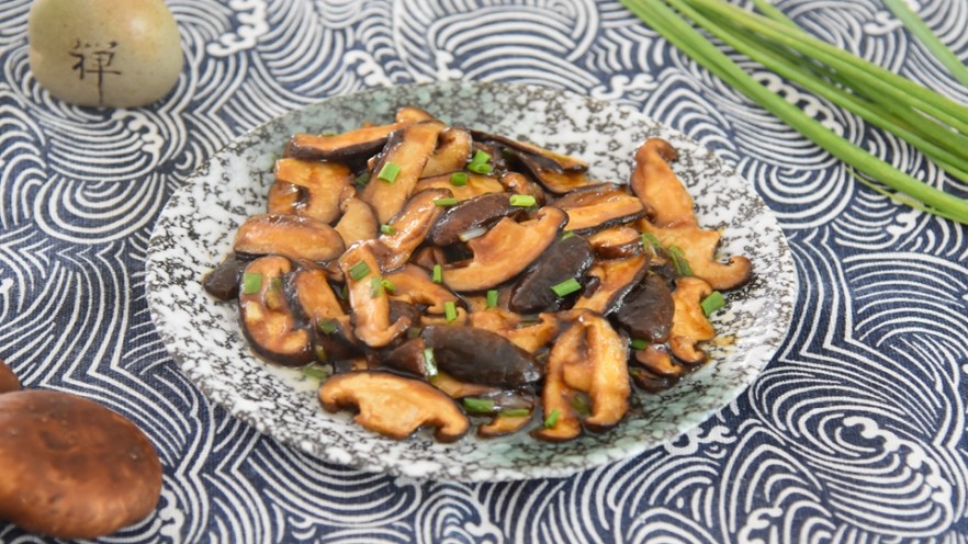 蚝油香菇—浓浓的香味，口感软嫩，非常好吃，一起来试试吧