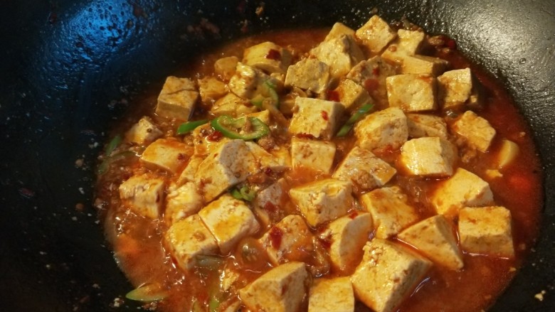 新文美食 麻婆豆腐,最后水淀粉勾芡即可。