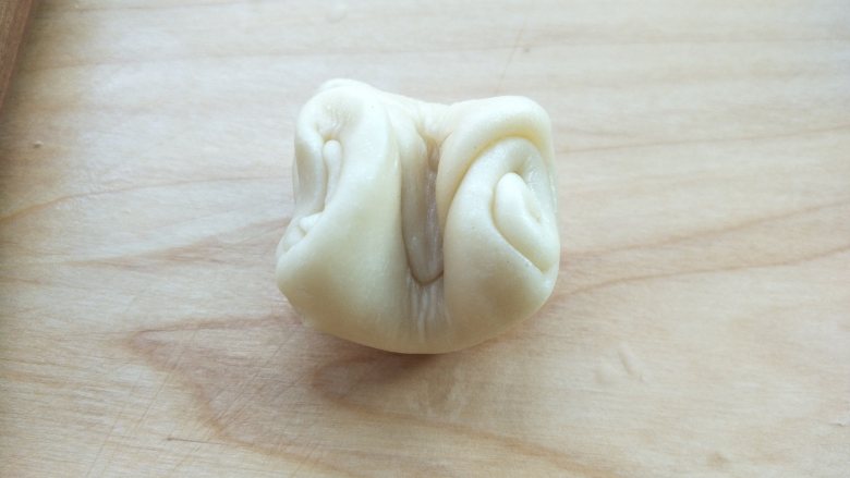 香酥红豆饼(老婆饼),取第一个,对折
