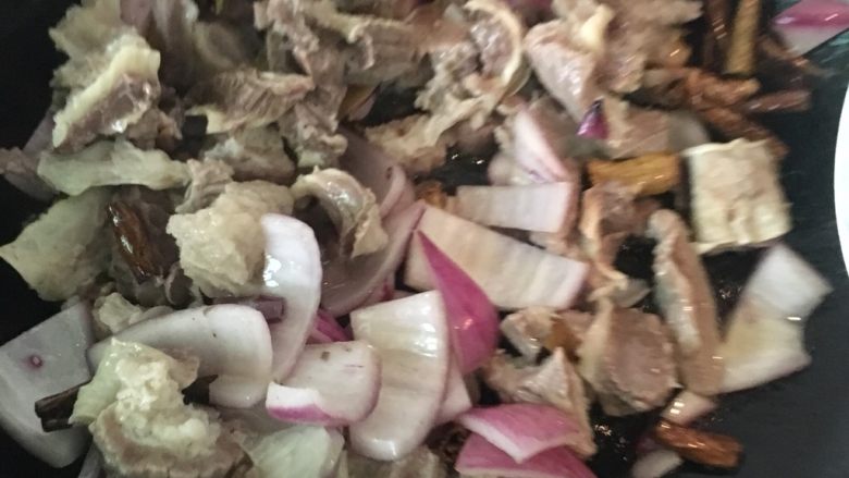 西红柿土豆牛腩,放牛腩