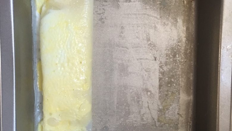 肠粉,用刮板刮出