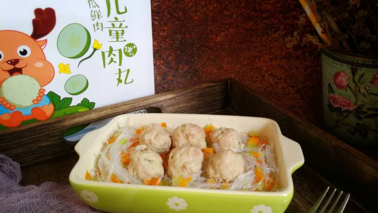 高汤粉丝蒸肉丸,不用抱怨孩子挑食,有时候或许换个方法,孩子就吃了。