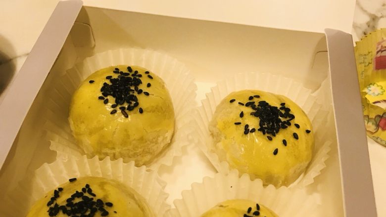 流心蛋黄酥,装盒