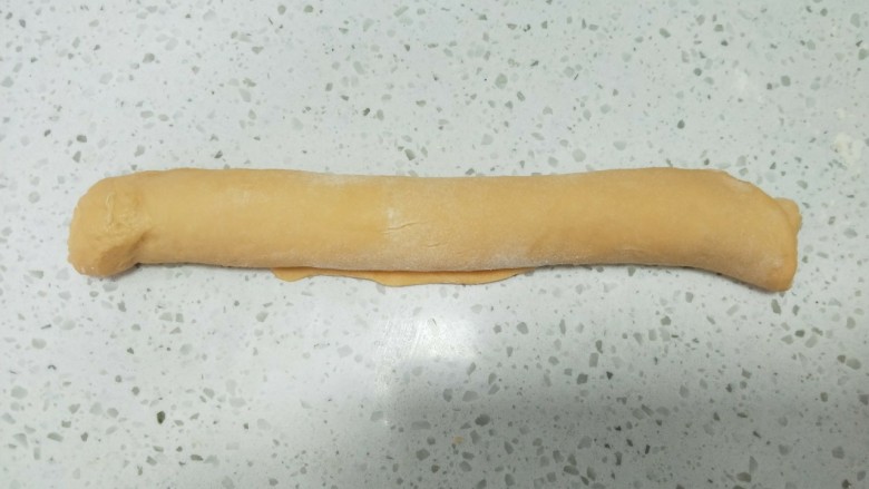 西瓜汁老式面包,捏紧,收囗向下