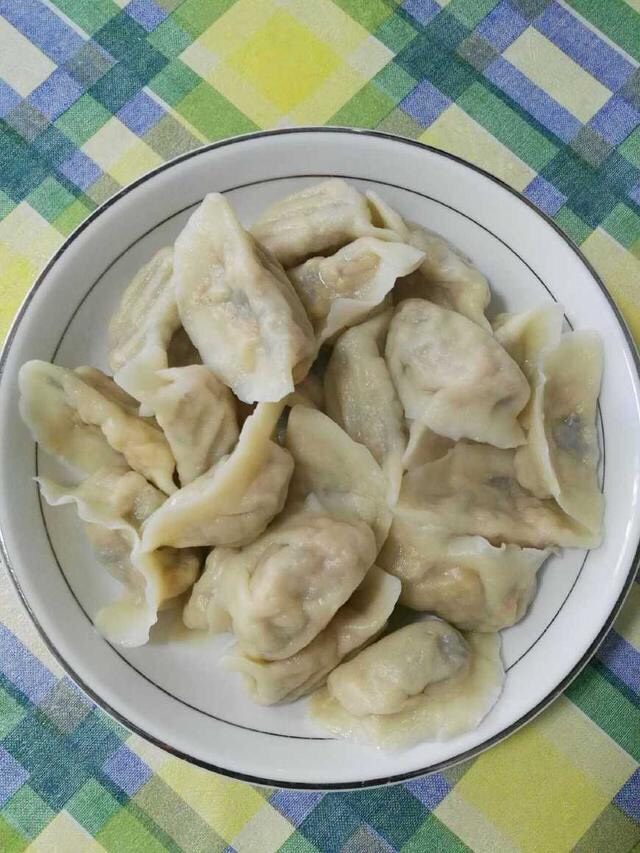 五福纯素饺,6.入盘