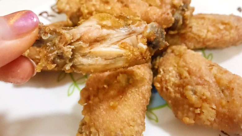 超酥脆的炸鸡翅🐤外皮酥脆 肉质鲜美超好吃,超酥脆，特别好吃！