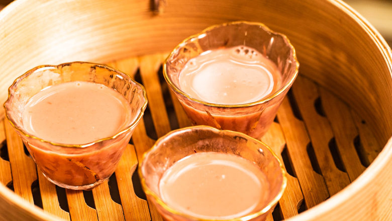 【清·阿萝萝朴定】清朝一道梦幻少女心的下午茶甜点,装入布丁壳内，上蒸屉小火蒸15分钟