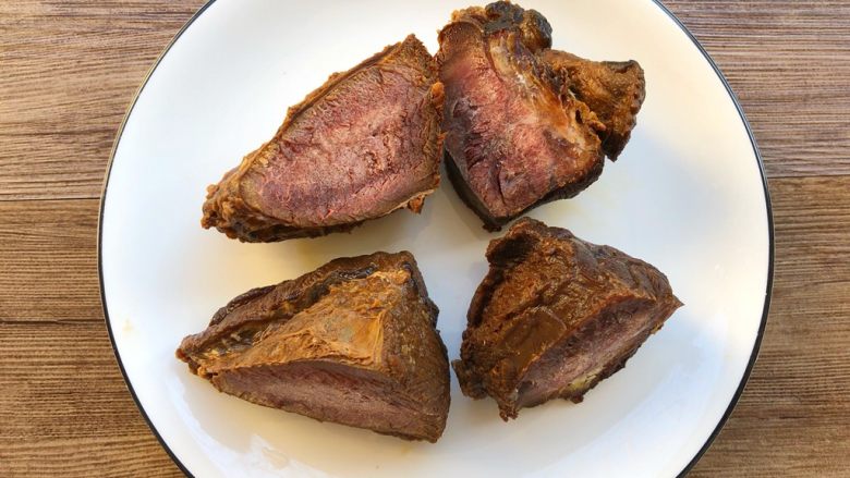 牛肉炒饭,<a style='color:red;display:inline-block;' href='/shicai/ 4087'>酱牛肉</a>100g