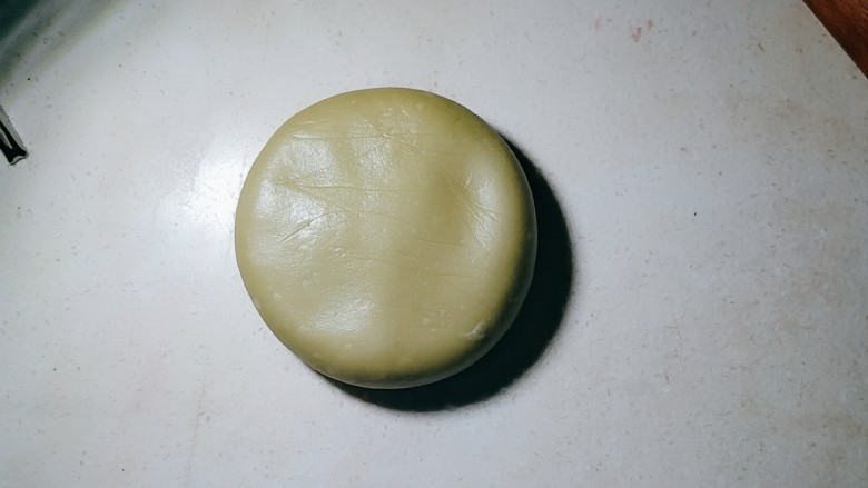 双色豆沙酥(玉米油版),收口朝下。