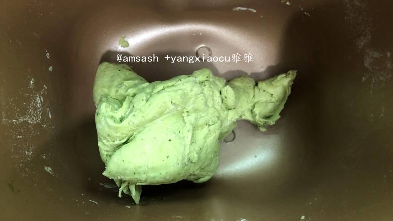 彩色云吞
,揉成光滑的面团,拿出用保鲜袋装好松弛