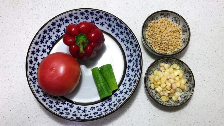 宝宝健康食谱 什锦火腿番茄盅,准备食材