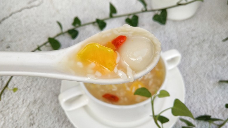 红薯酒酿圆子,这道皮肤好,气色好,还能美容养颜的红薯酒酿圆子您学会了吗?
