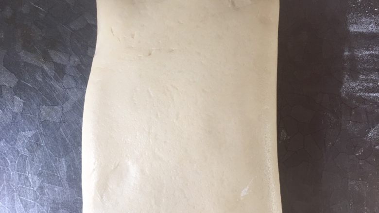 椰蓉吐司（冷藏发酵）,翻面擀平