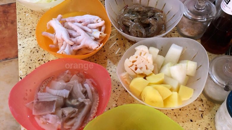 桐乡煲,把所有食材洗净切好备用