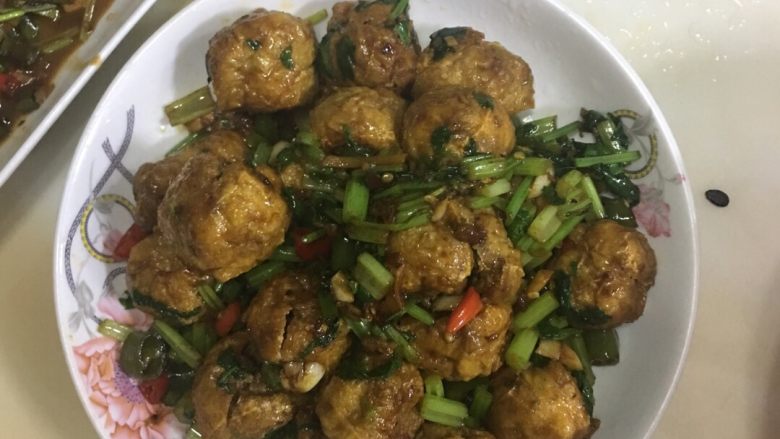 豆泡肉丸子