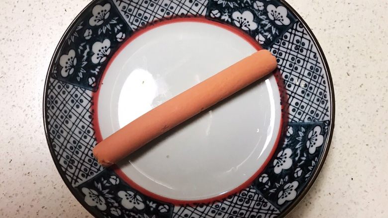 宝宝健康食谱 迷你小寿司,火腿肠剥去外皮