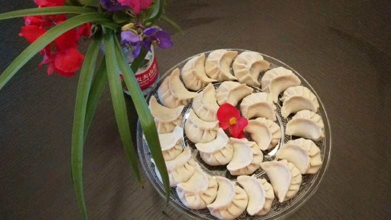 新文美食 羊肉芹菜饺子,成品图