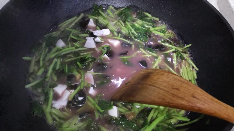 十味 金银蛋上汤苋菜,搅拌一下