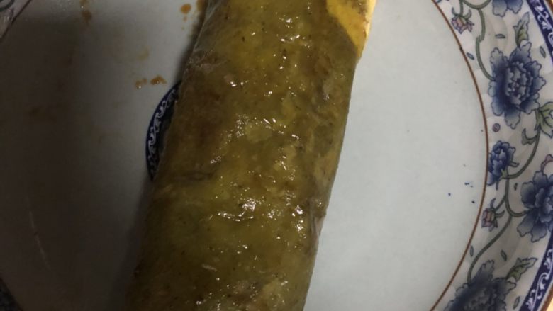 菠菜鸡蛋肉松香肠卷