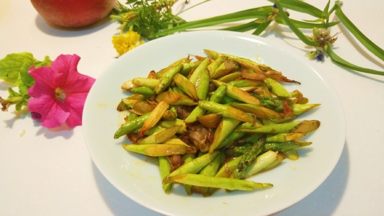 新文美食 五花肉炒芦笋,成品图