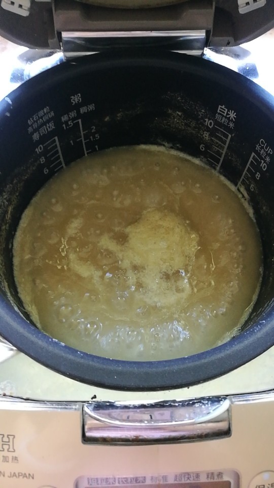 秋季滋养,滋阴润肺秋梨膏
,按快煮档煮十分钟,改熬粥档再煮二十分钟