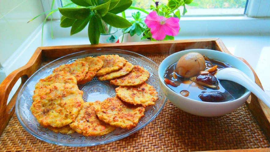 新文美食  鸡蛋土豆饼